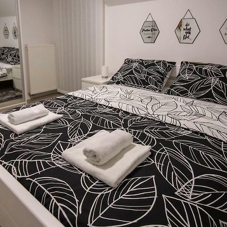 Apartman F&F Otočac Εξωτερικό φωτογραφία
