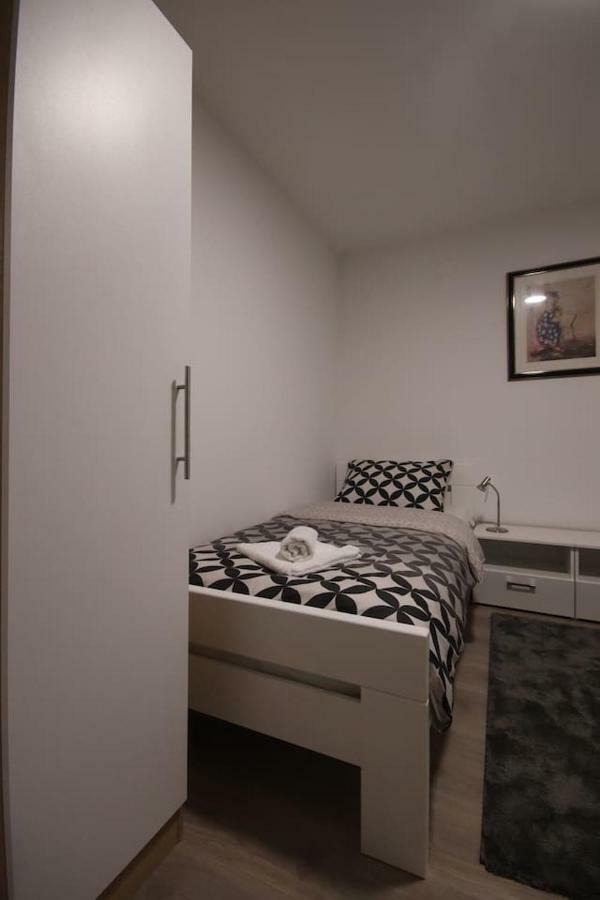 Apartman F&F Otočac Εξωτερικό φωτογραφία